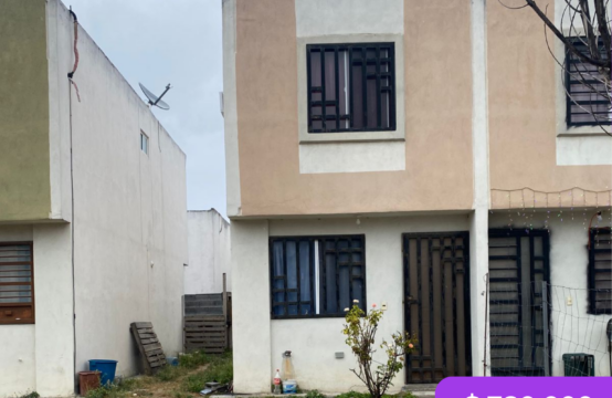 CASA EN VENTA  Casa duplex ubicada en Valle de Santa Elena, Sector San Jorge,  Zuazua N. L